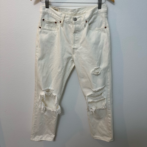 Levi’s 501 Crop Jean - Picture 2 of 2